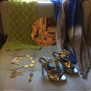 Super bundle of 4jewels,1top, 1shoes 7M, painting